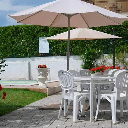 Da Mirella Apartment *