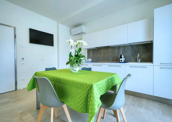 Da Mirella Apartment